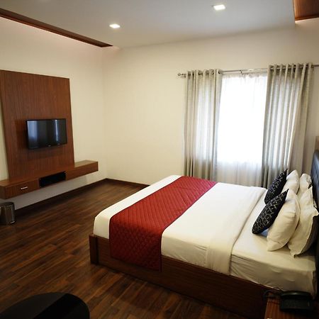Four N Square Residency 호텔 팔라카드 외부 사진