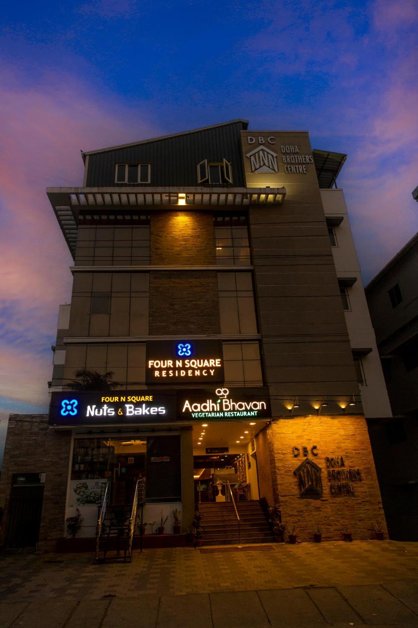 Four N Square Residency 호텔 팔라카드 외부 사진