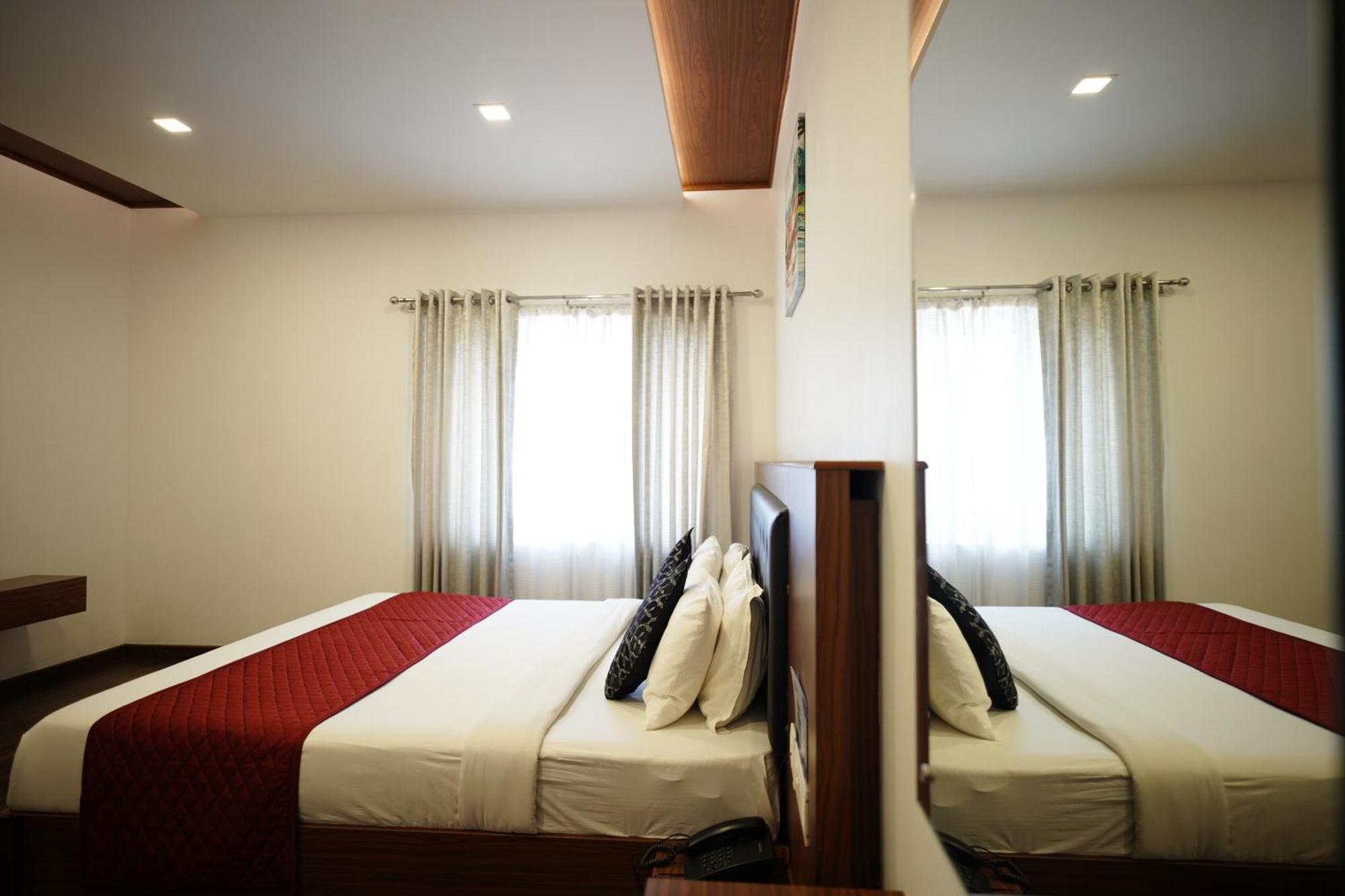 Four N Square Residency 호텔 팔라카드 외부 사진