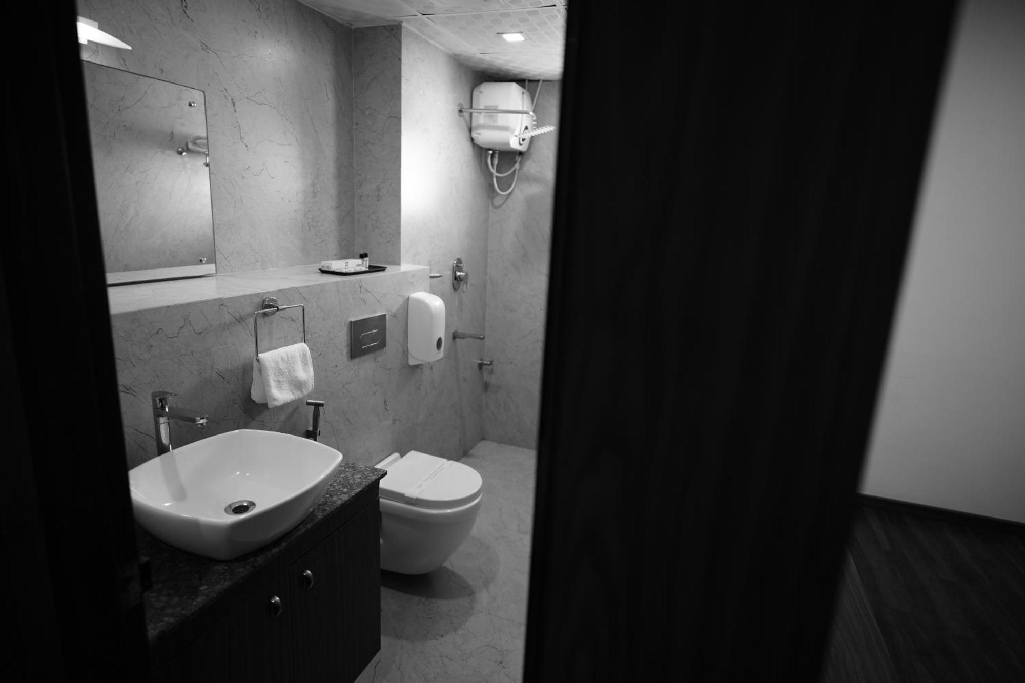 Four N Square Residency 호텔 팔라카드 외부 사진