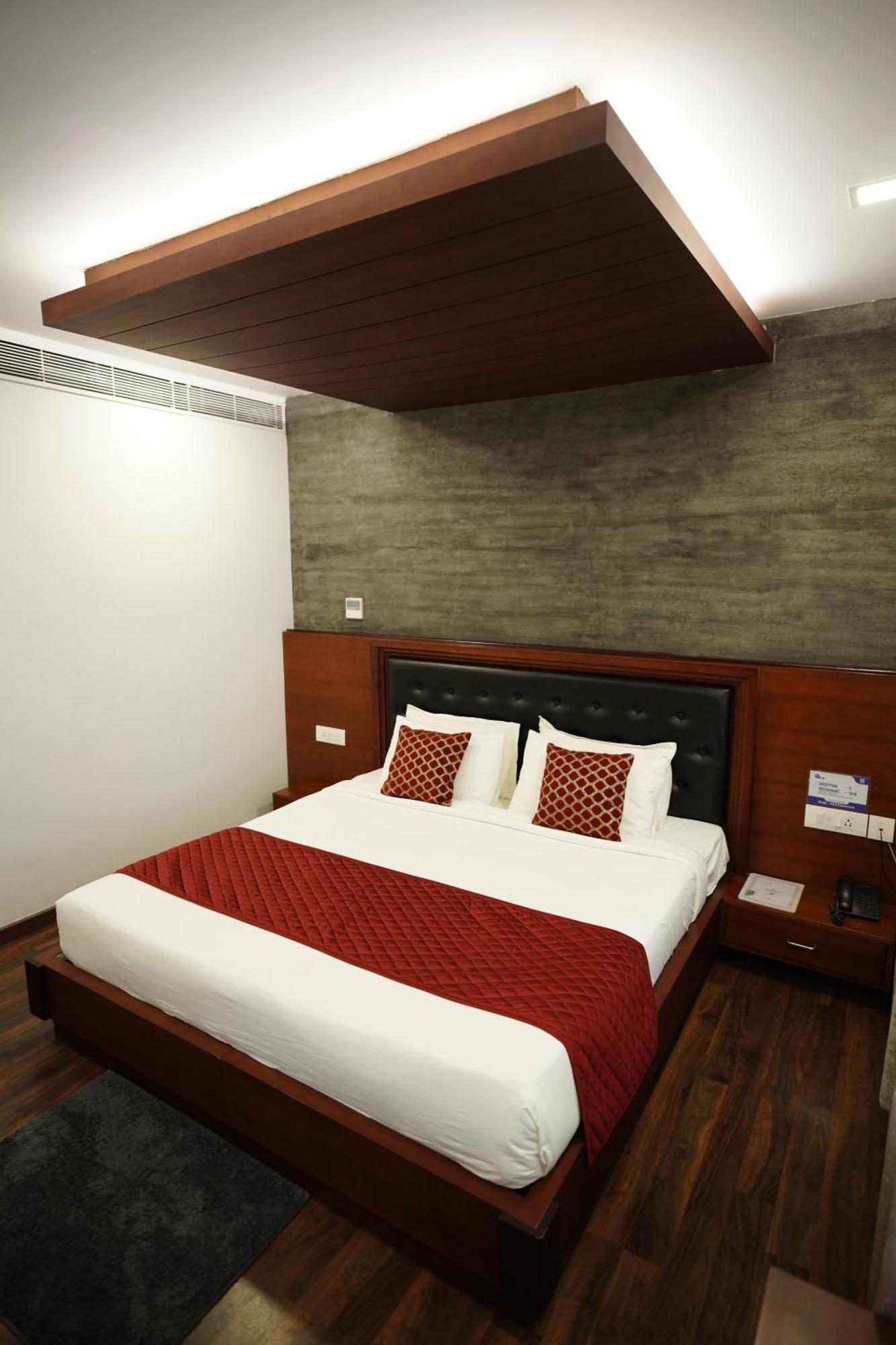 Four N Square Residency 호텔 팔라카드 외부 사진